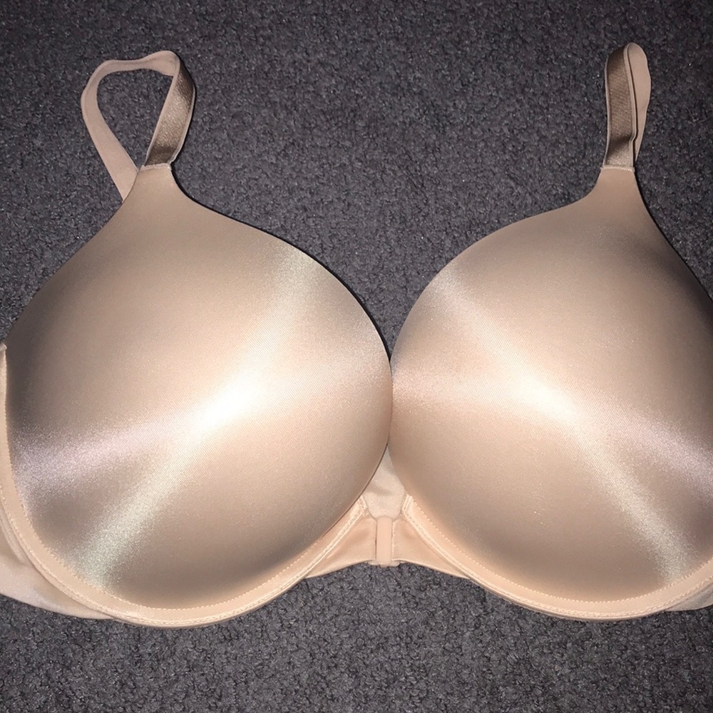 Peach/light pink bra